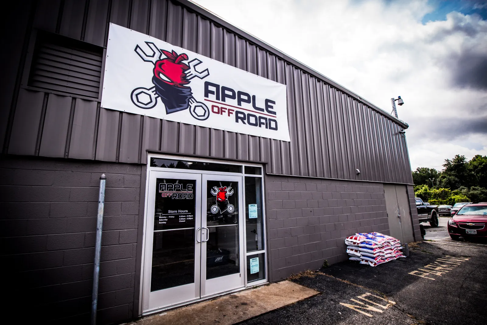 The Apple Off Road storefront on Pulaski Highway.